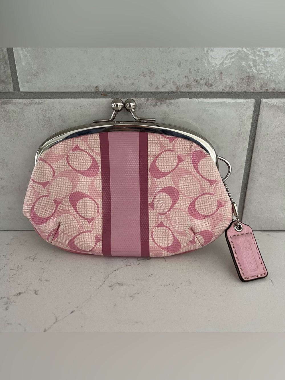 COACH Vintage Y2K Kisslock Coin Purse Pouch Signature C Pink